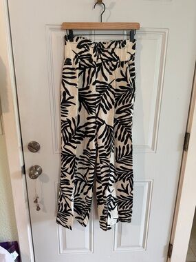Sincerely Jules Black & Cream Wide Leg Tropical Print Pants